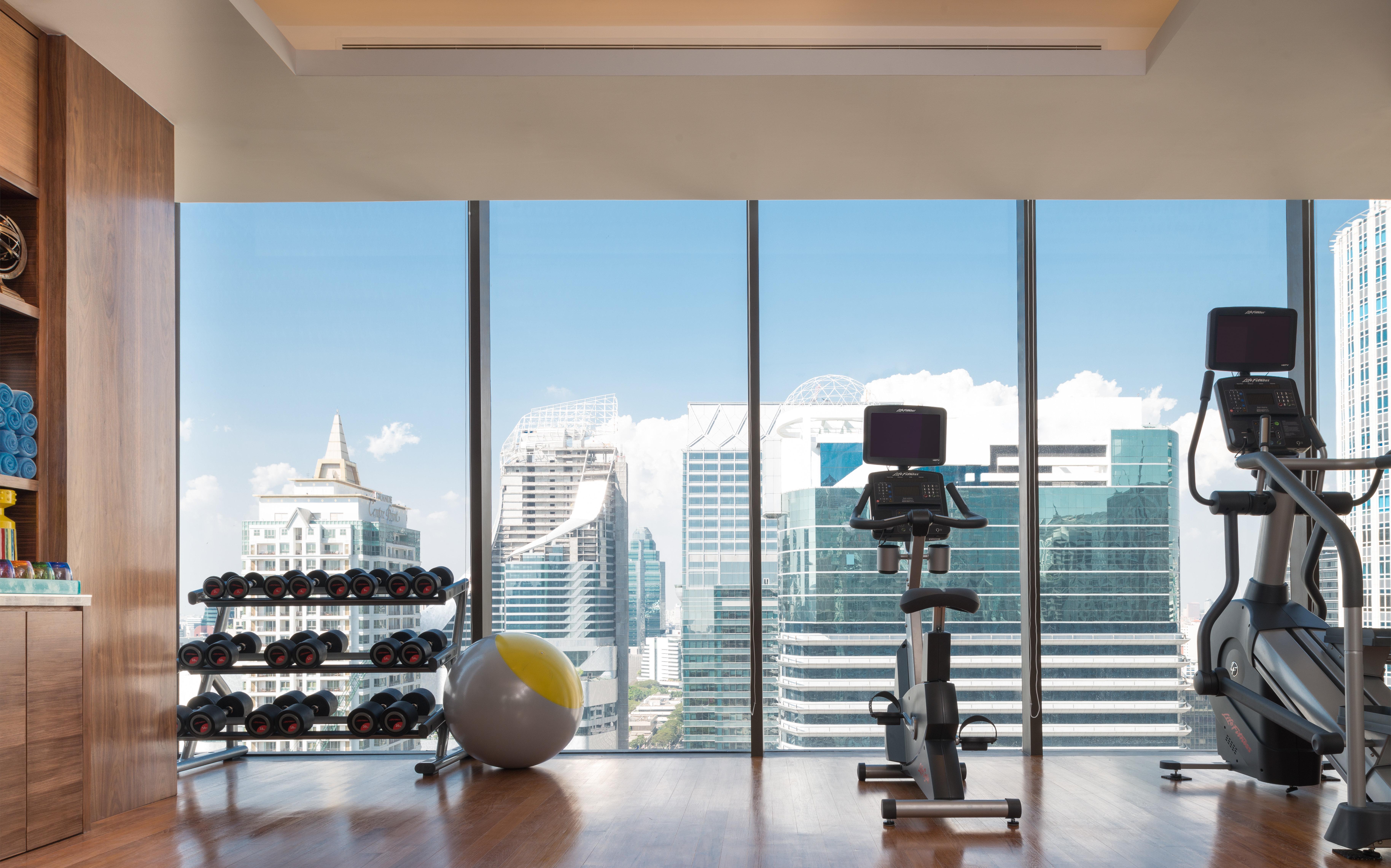 Hotel Indigo Bangkok Wireless Road By Ihg Екстериор снимка Fitness Center