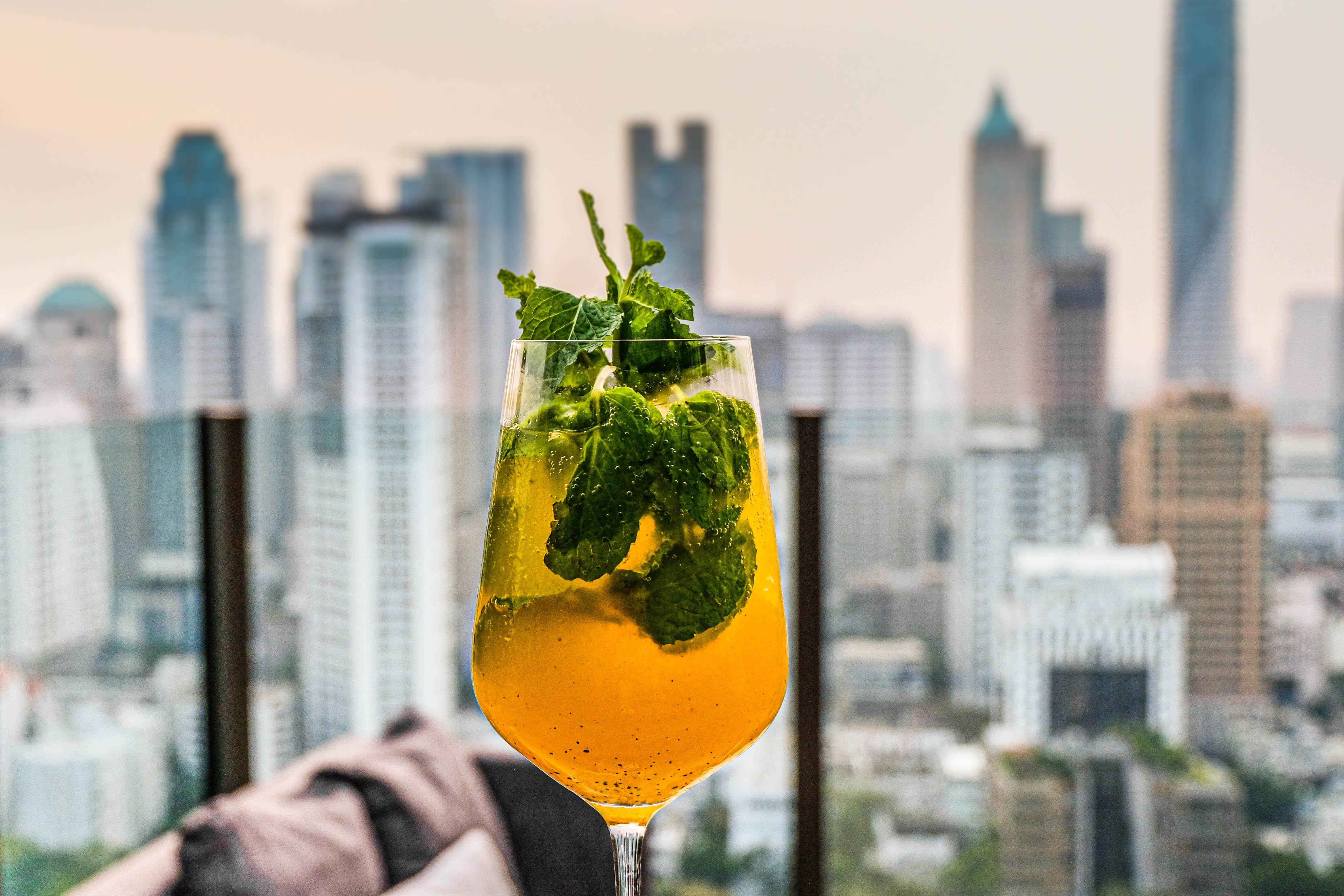 Hotel Indigo Bangkok Wireless Road By Ihg Екстериор снимка A glass of Thai-style Thai tea soda