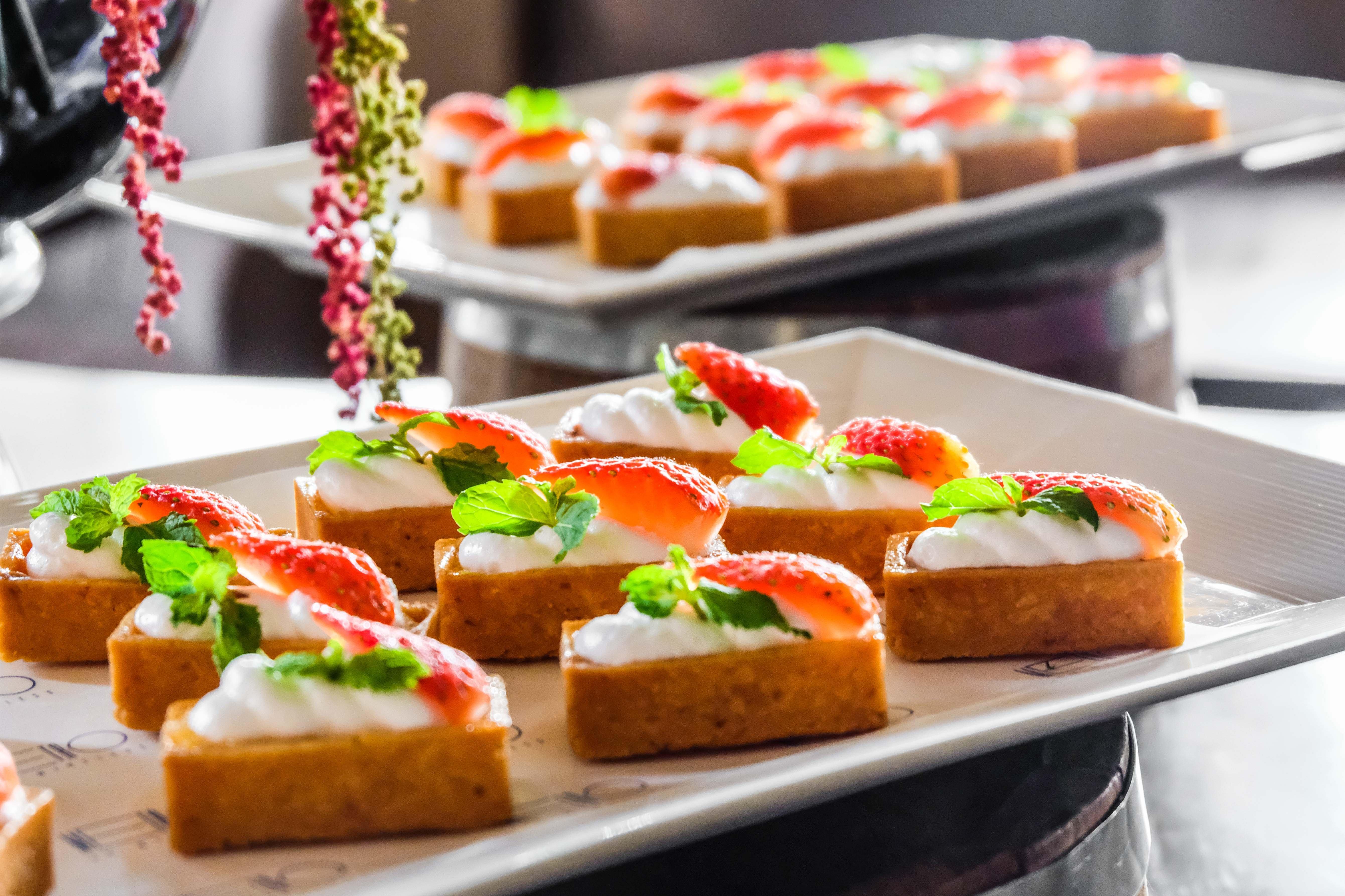Hotel Indigo Bangkok Wireless Road By Ihg Екстериор снимка Canapés