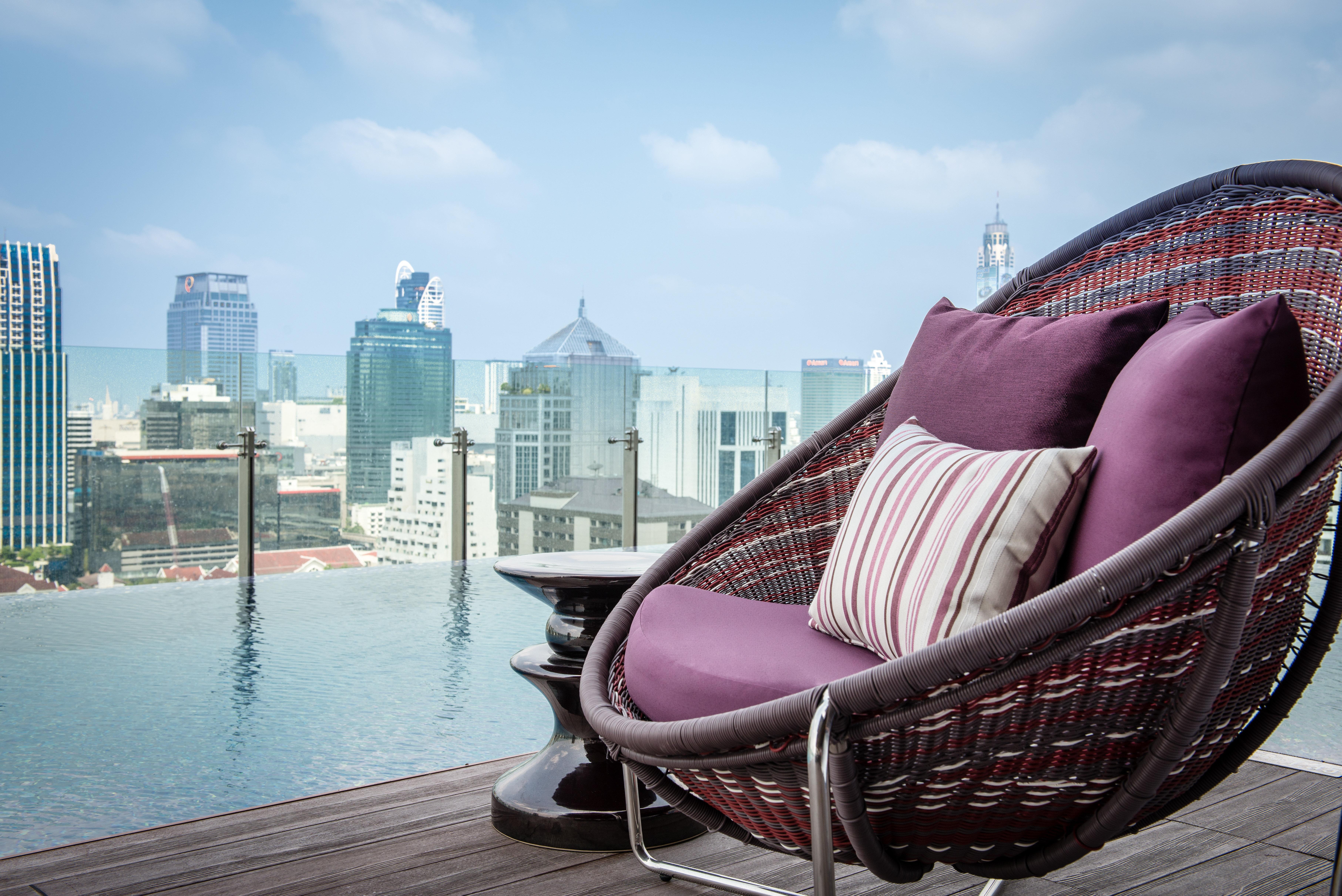Hotel Indigo Bangkok Wireless Road By Ihg Екстериор снимка View from the rooftop pool