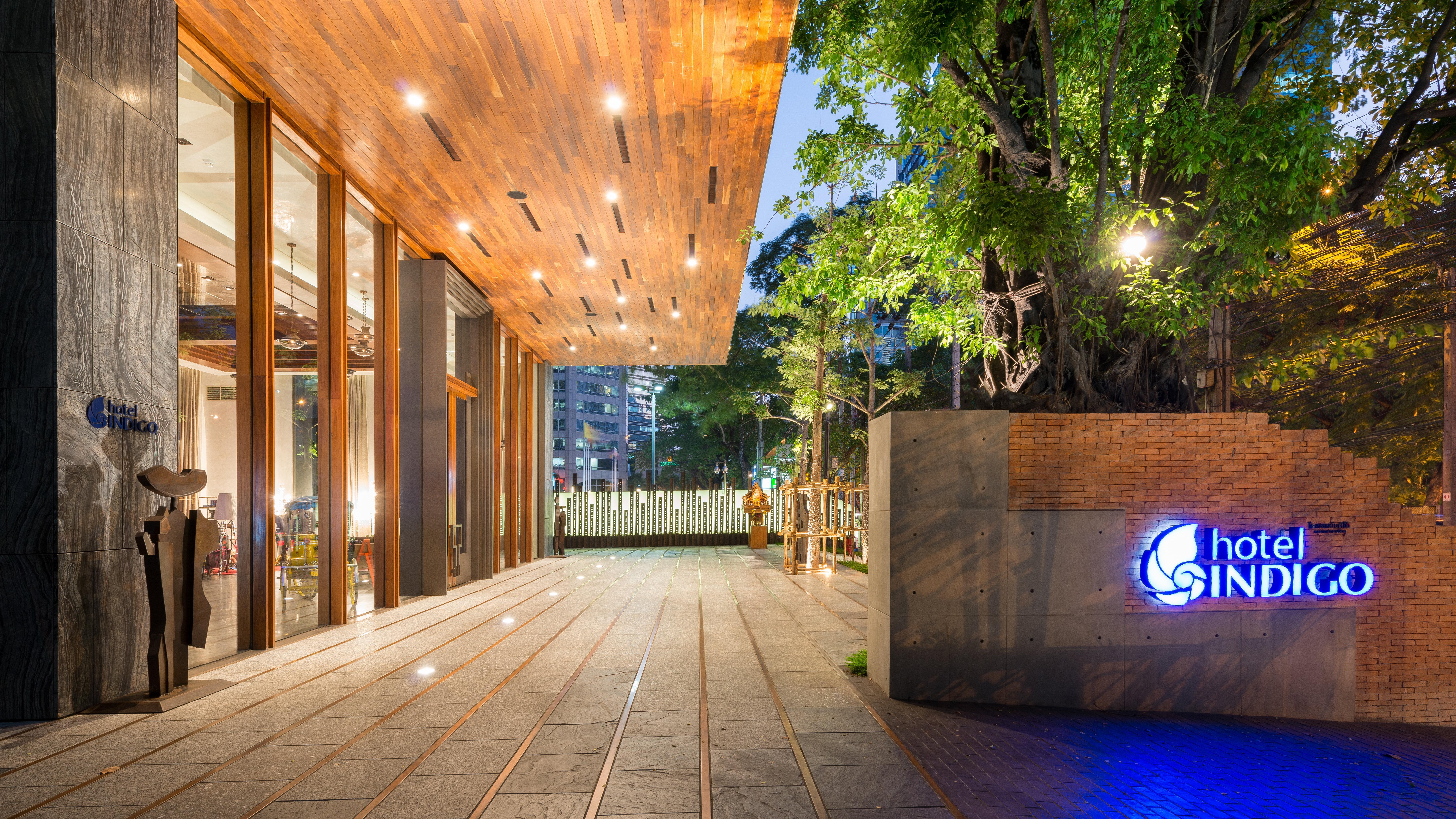 Hotel Indigo Bangkok Wireless Road By Ihg Екстериор снимка