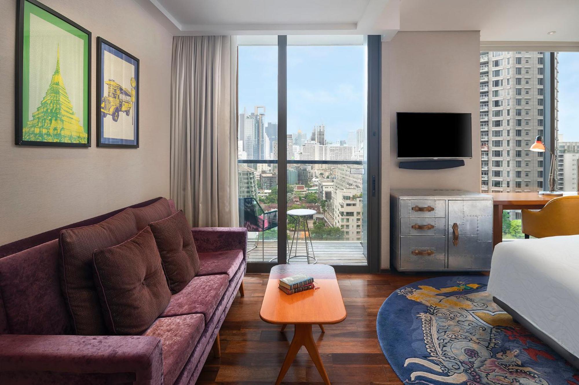 Hotel Indigo Bangkok Wireless Road By Ihg Екстериор снимка A suite at the hotel