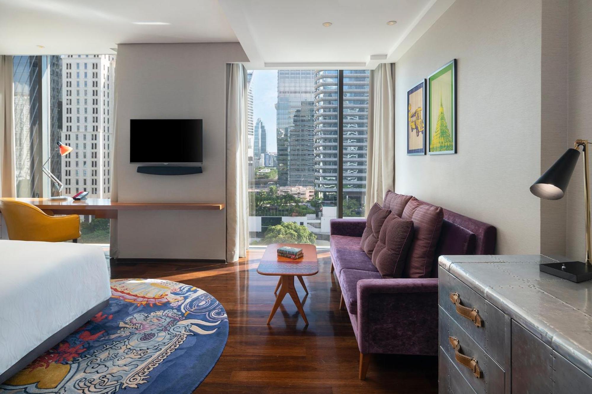 Hotel Indigo Bangkok Wireless Road By Ihg Екстериор снимка A suite at the hotel